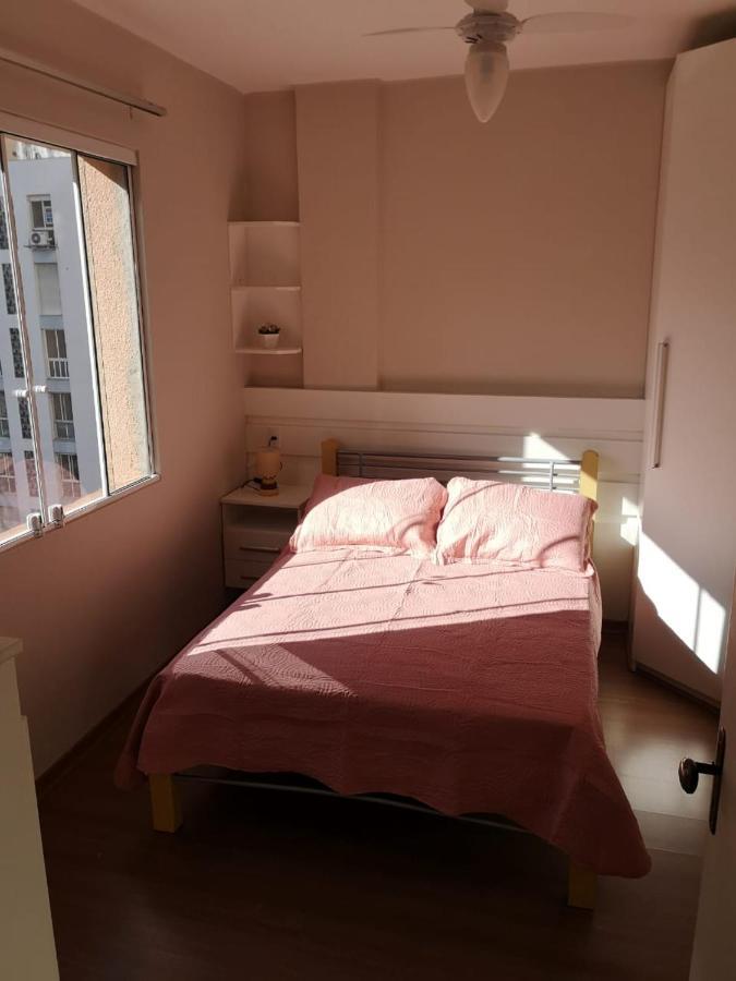 Ensolarado E Espacoso Quarto/Sala No Coracao De Poa Порту-Алегри Экстерьер фото